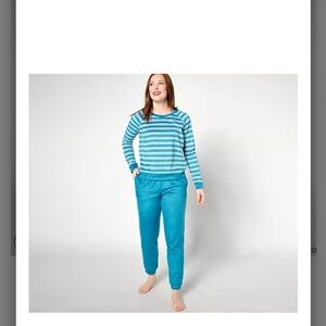 NWOT Muk Luks silky-soft minky fleece set, 1X